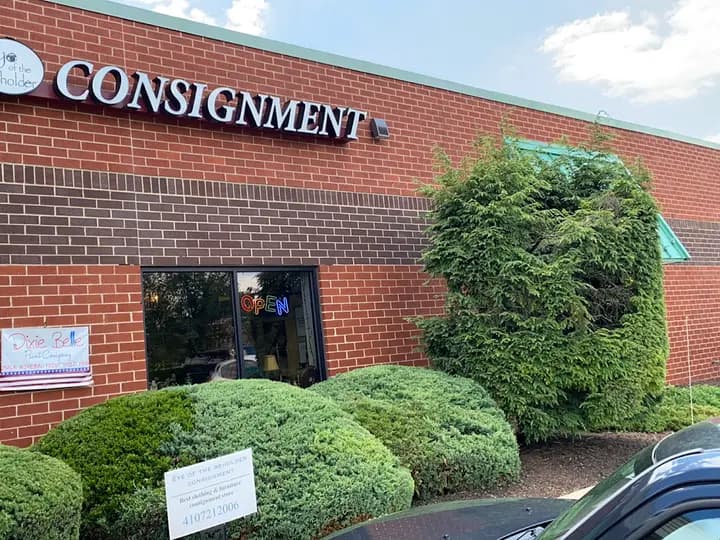 Eye of the Beholder Consignment