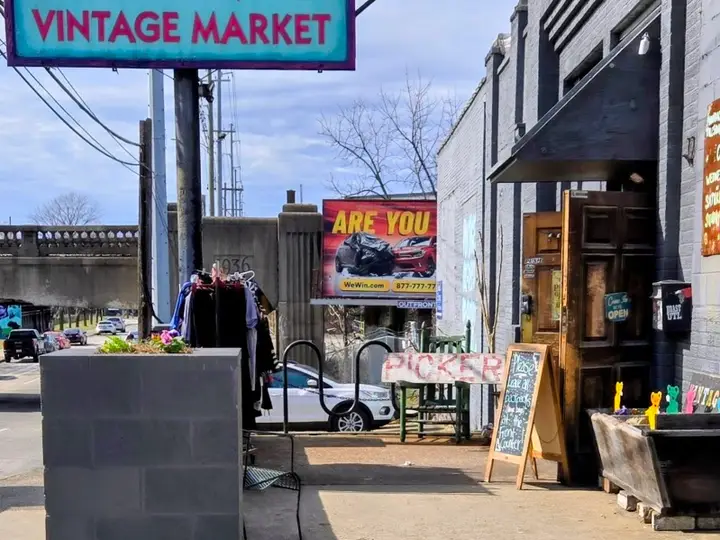 Fleur de Flea Vintage Market