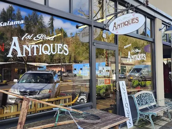 1st Street Antiques