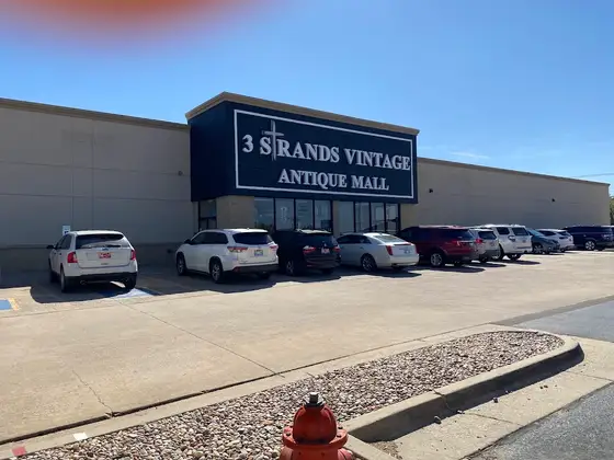 3 Strands Vintage Antique Mall in Warr Acres, OK