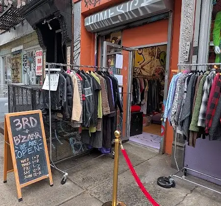 3rd & B'zaar