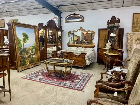 Accent Antiques