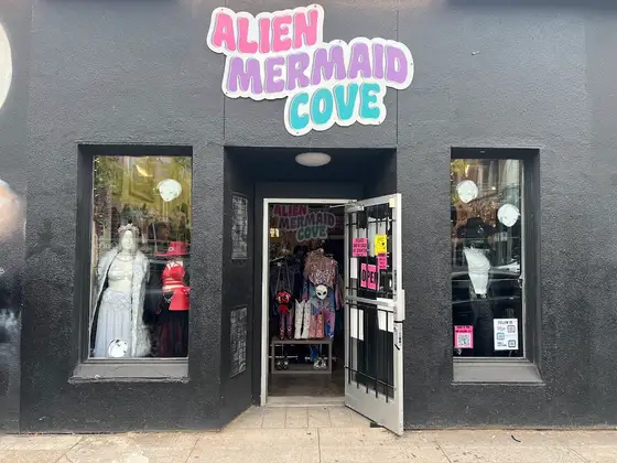 Alien Mermaid Cove