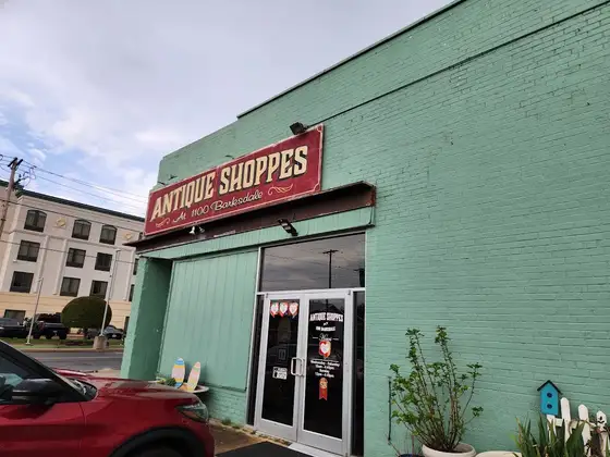 Antique Shoppes At 1100 Barksdale