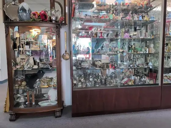 Antique World Mall and The Annex