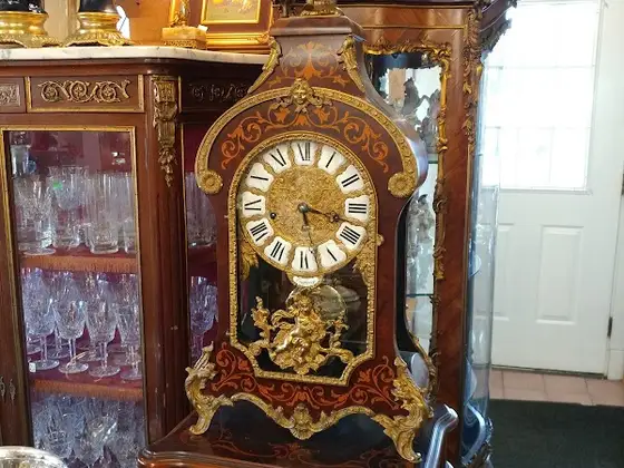 Antiques & Porcelain by GK