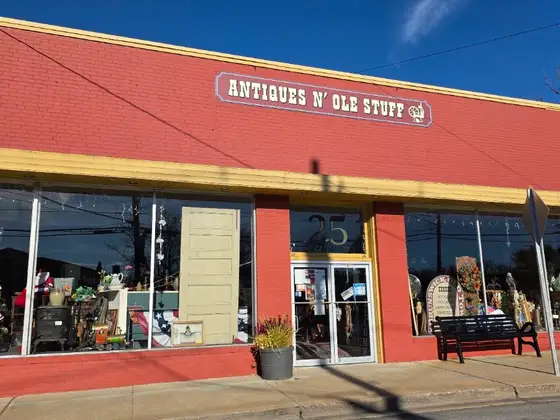 Antiques N Ole Stuff in Brunswick, MD