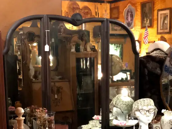 Antiques Roadhouse