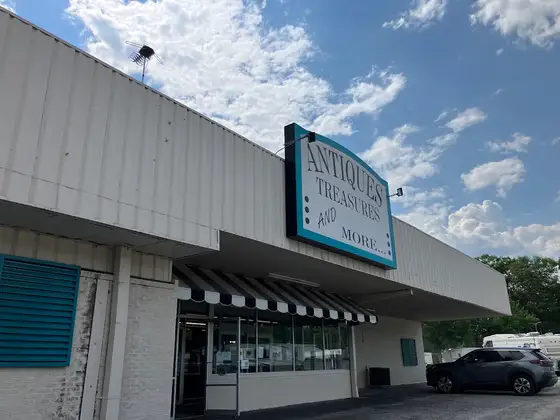 Antiques Treasures and More in Ozark, AL