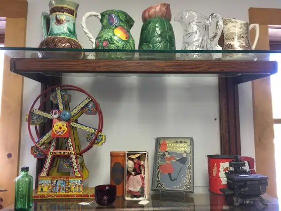 Arts & Antiques