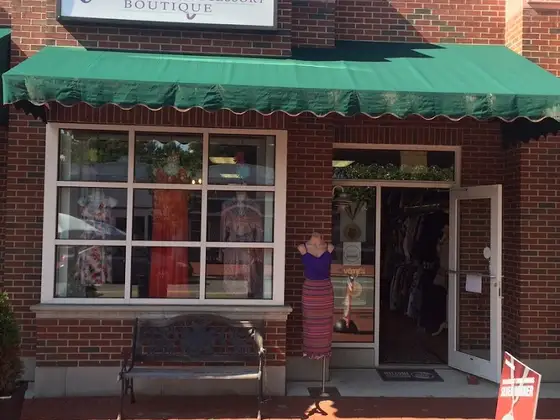 B Savvy Consignment & Accessory Boutique