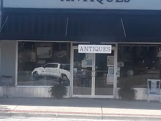 Backroads Antiques