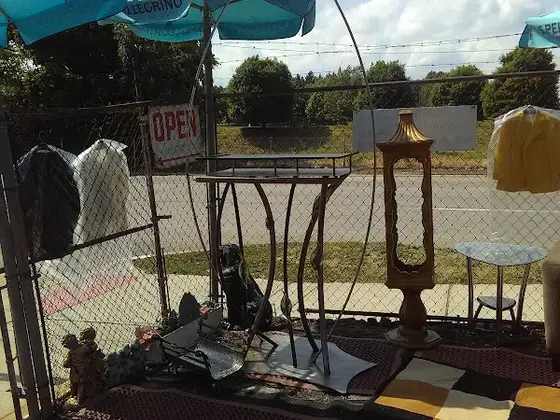 Bargain Dollar Resale
