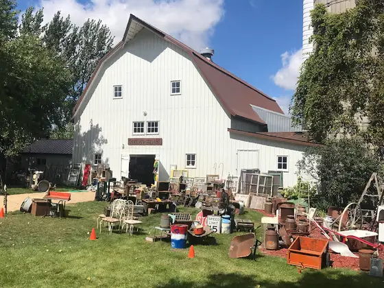 Barn on the Hill Boutique