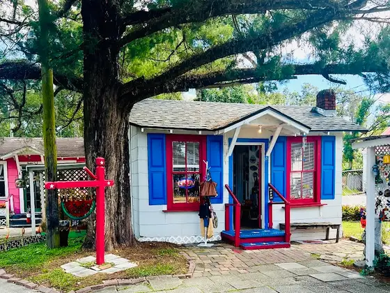 Bayard Antique Village
