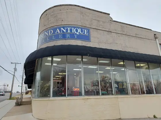 Big Bend Antiques in Maplewood, MO
