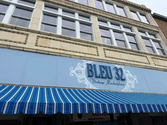 Bleu 32 Vintage Marketplace