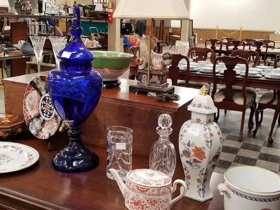 Bobby Langston Antiques Inc