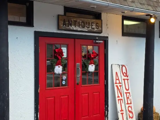 Brandywine River Antiques Market
