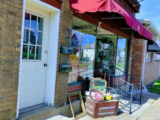 Broad Avenue Treasures