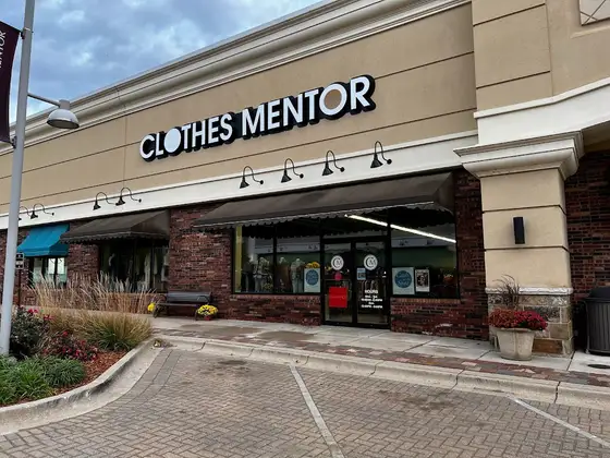 Clothes mentor