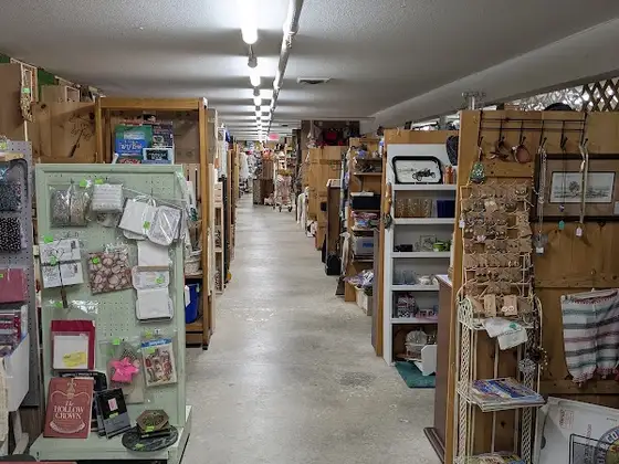 Colonial Antique Market