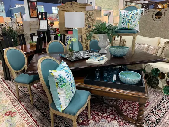 Consign & Design