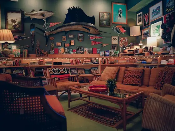 Consignment Lounge