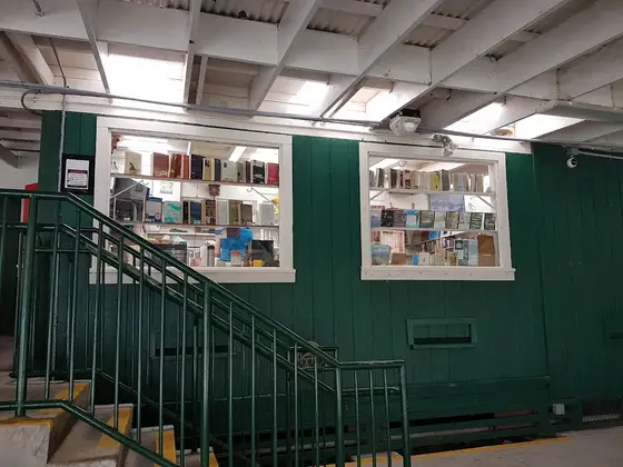 Cooper Center Thrift Store in Volcano, HI