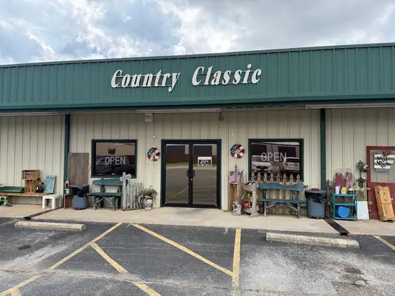 Country Classic Antiques & Collectables