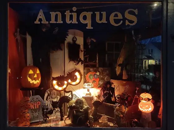 Crown Hill Antiques
