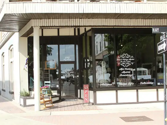 Diane's Vintage Market