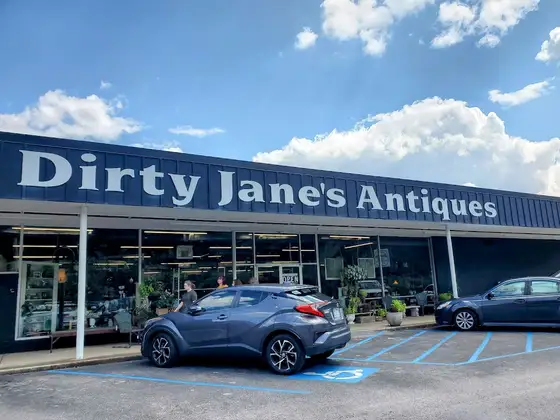 Dirty Jane's Antiques
