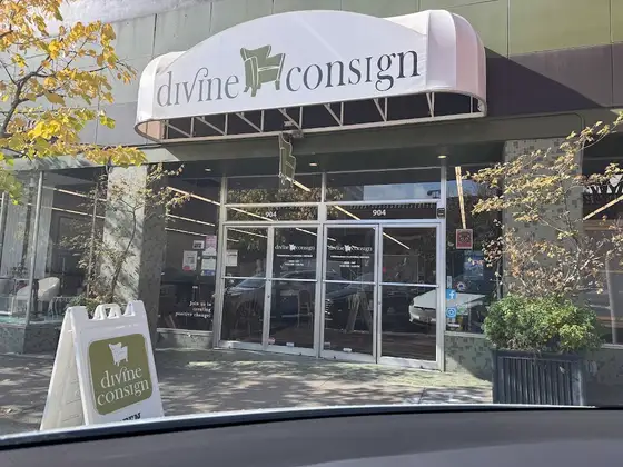 Divine Consign