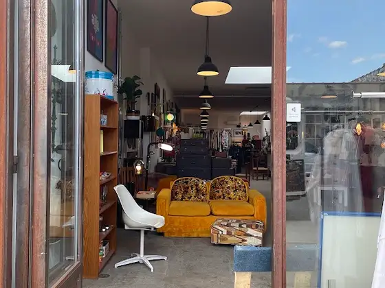 Dobbin St. Vintage Co-op