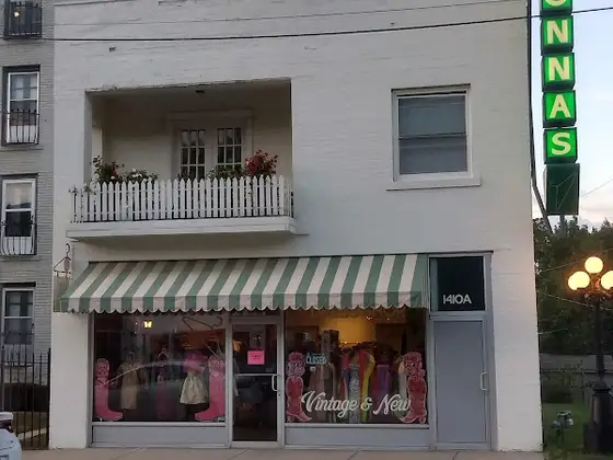 Donna's Dress Shop