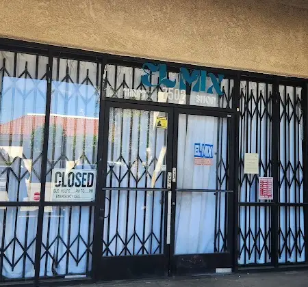 El Mix Thrift Store