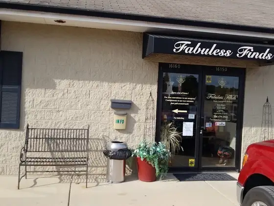 Fabuless Finds Resale Consignment Boutique