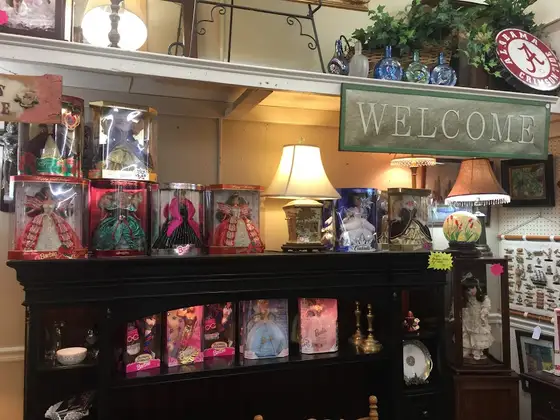 Five Forks Antique Mall in Lilburn, GA