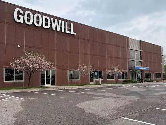Goodwill - Brooklyn Park Outlet