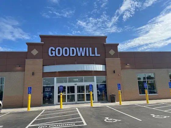 Goodwill in Lakeville, MN