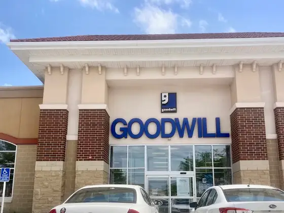 Goodwill in West Des Moines, IA