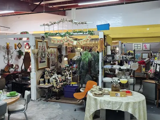 Grahuntley Flea Market & Pawn