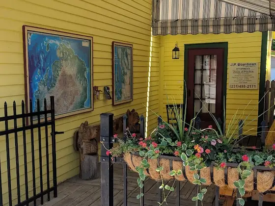 Harbor Antiques