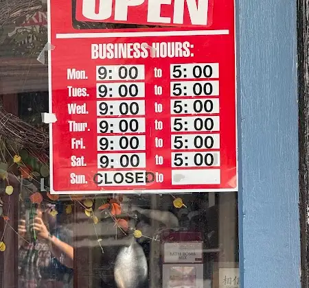 Helping Hand Budget Shop