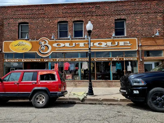 Hunt Avenue Boutique