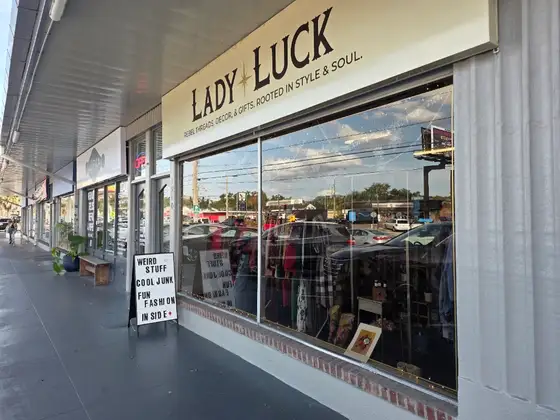 Lady Luck Vintage