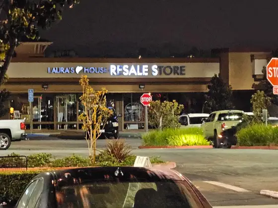 Laura's House Resale Store