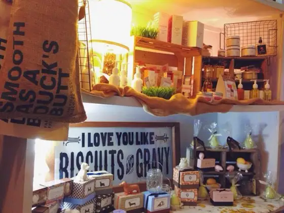 Lizzie B's Vintage Shoppe