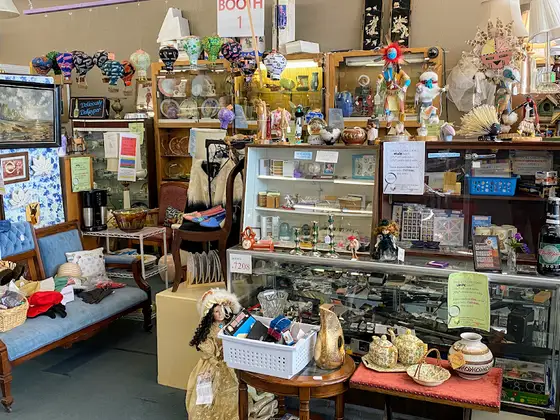 Los Ranchos Antique Mall